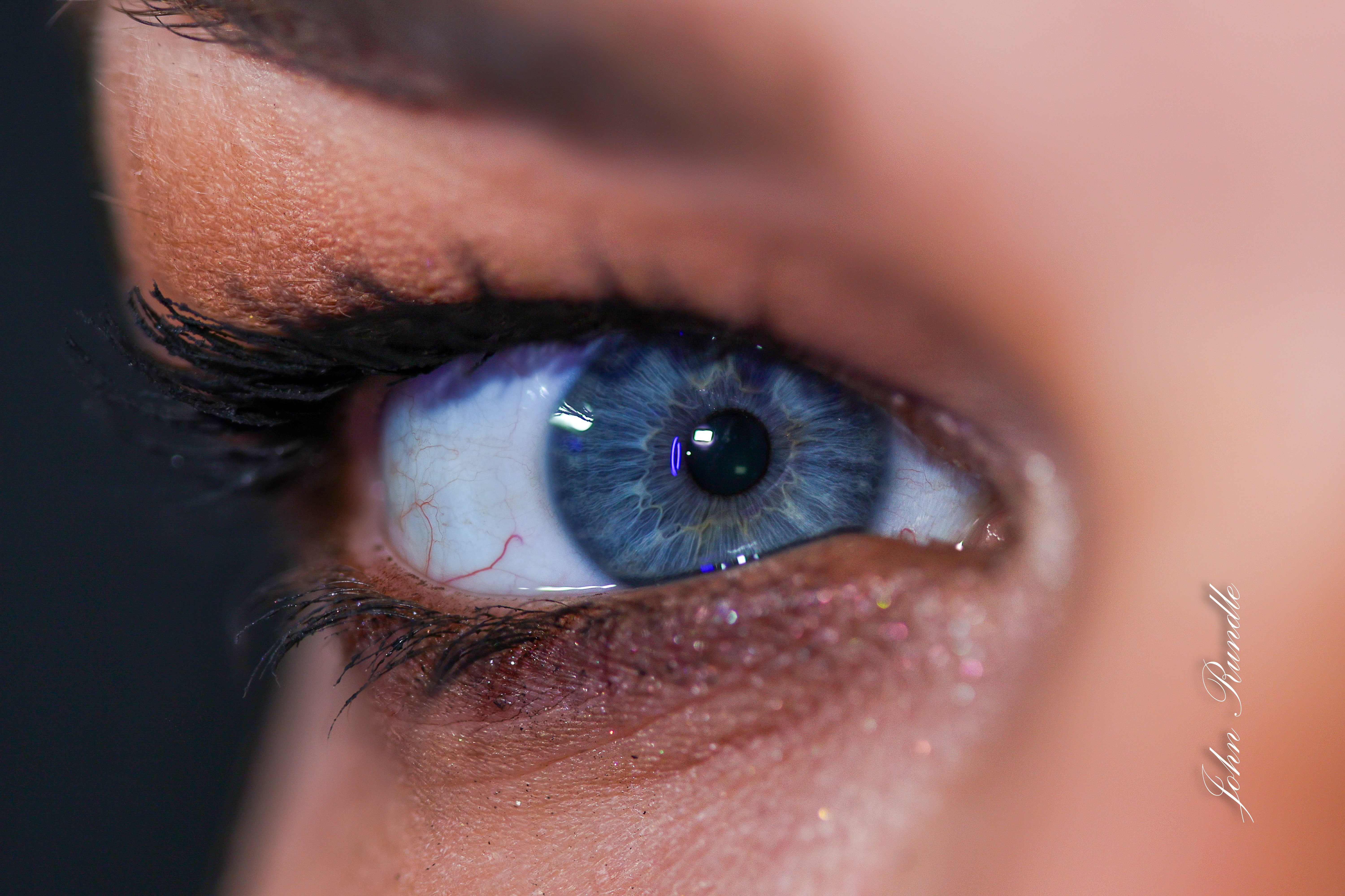 Powerful Blue Eyes Macro